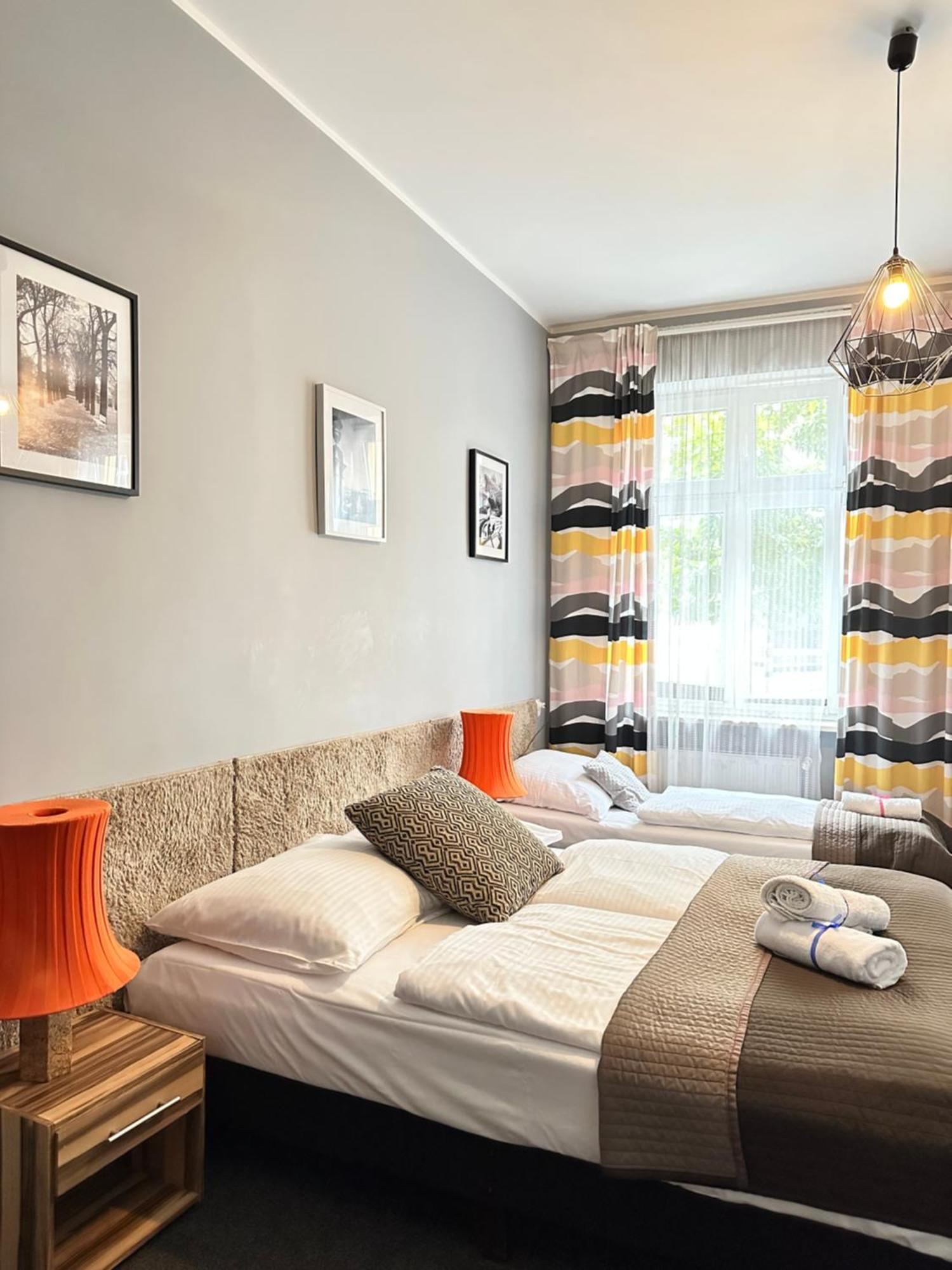 Expolis Residence - City Center Mtp Targi - 24H #Betterthanyourex Posen Exterior foto