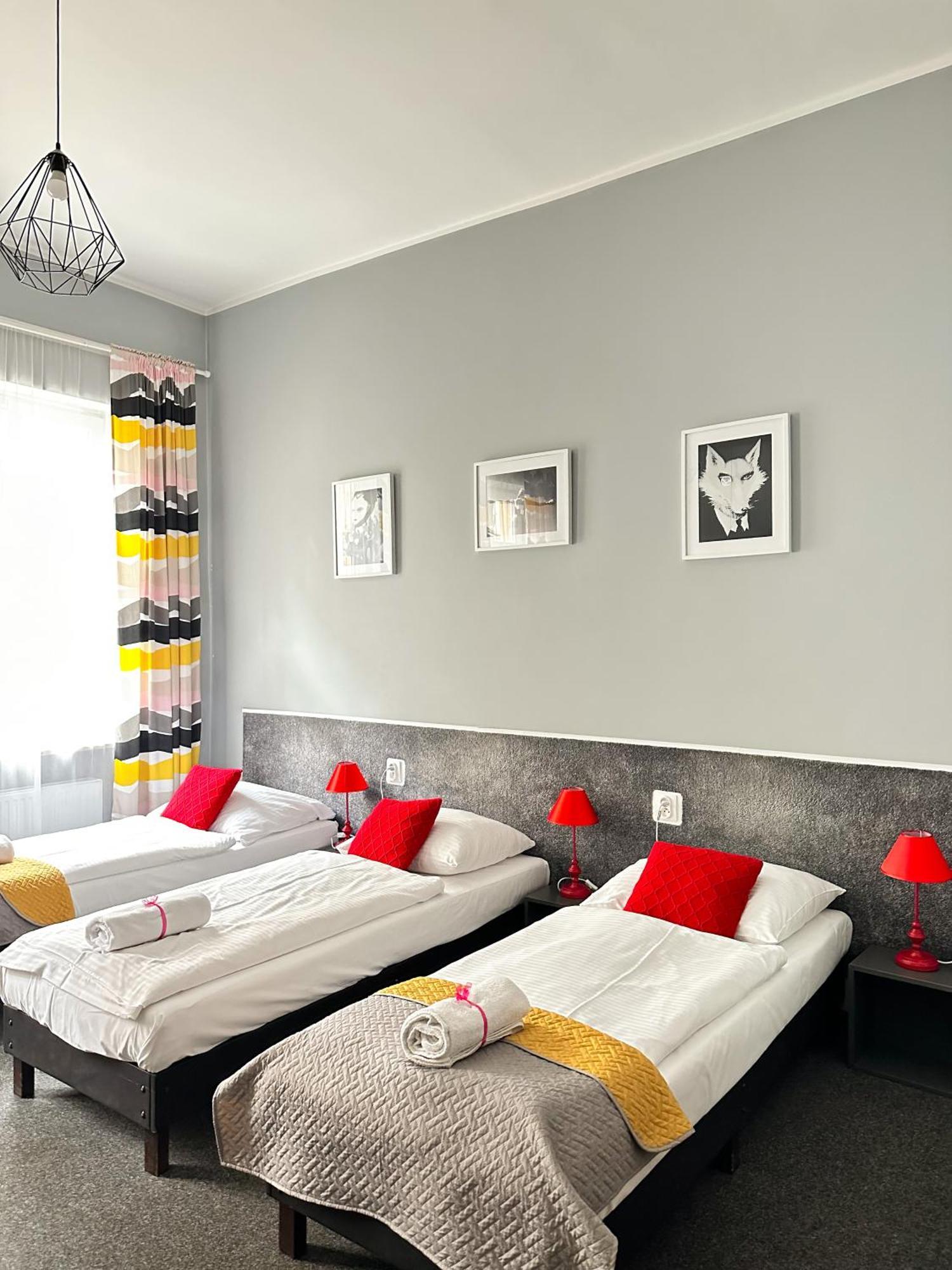 Expolis Residence - City Center Mtp Targi - 24H #Betterthanyourex Posen Exterior foto