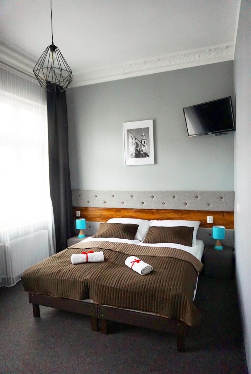 Expolis Residence - City Center Mtp Targi - 24H #Betterthanyourex Posen Exterior foto