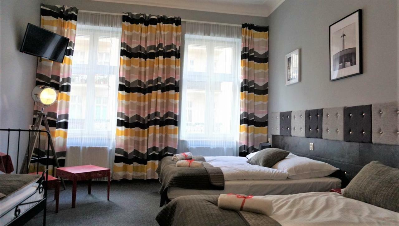 Expolis Residence - City Center Mtp Targi - 24H #Betterthanyourex Posen Exterior foto